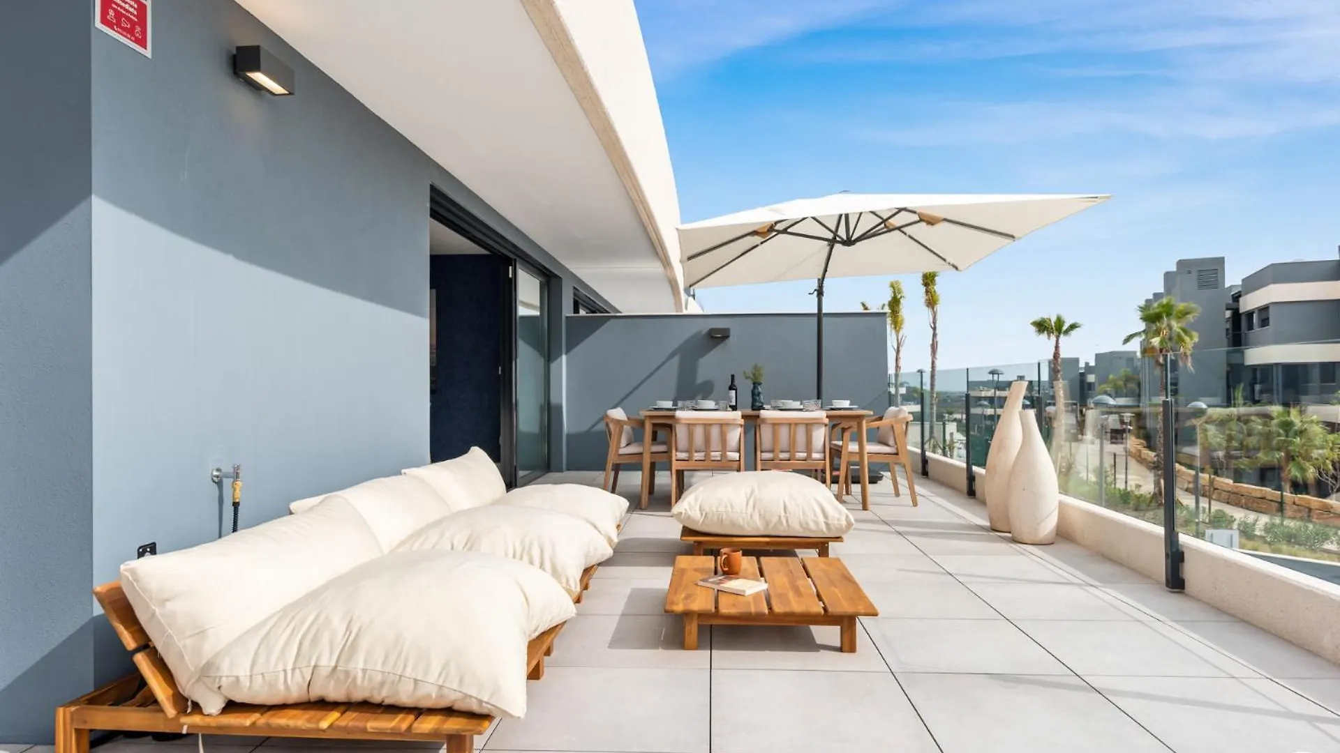 Vivi Homes - Eros Luxury, Pool, Sauna, Gym & Terrace Estepona Apartamento