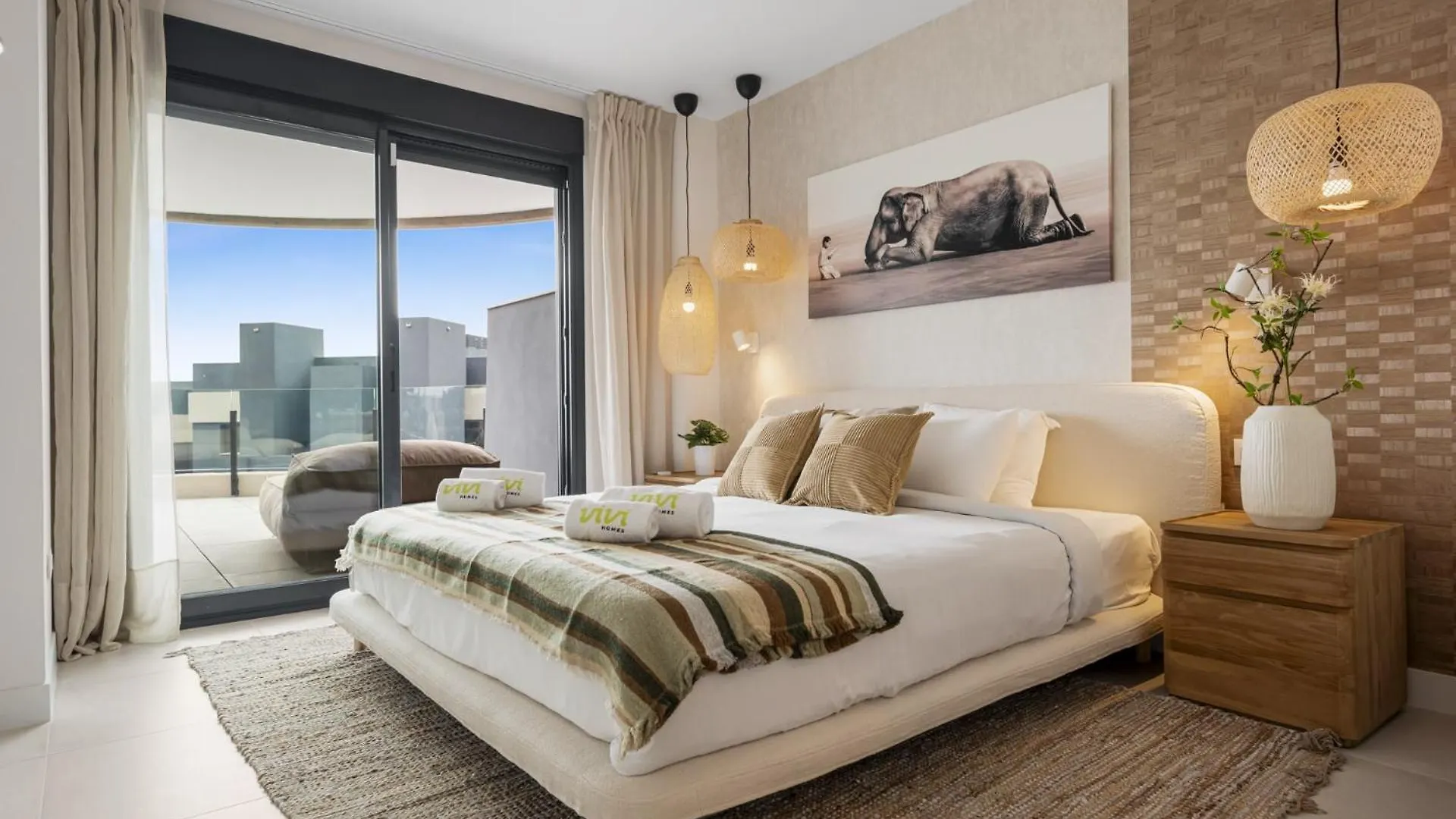 Vivi Homes - Eros Luxury, Pool, Sauna, Gym & Terrace Estepona Apartamento