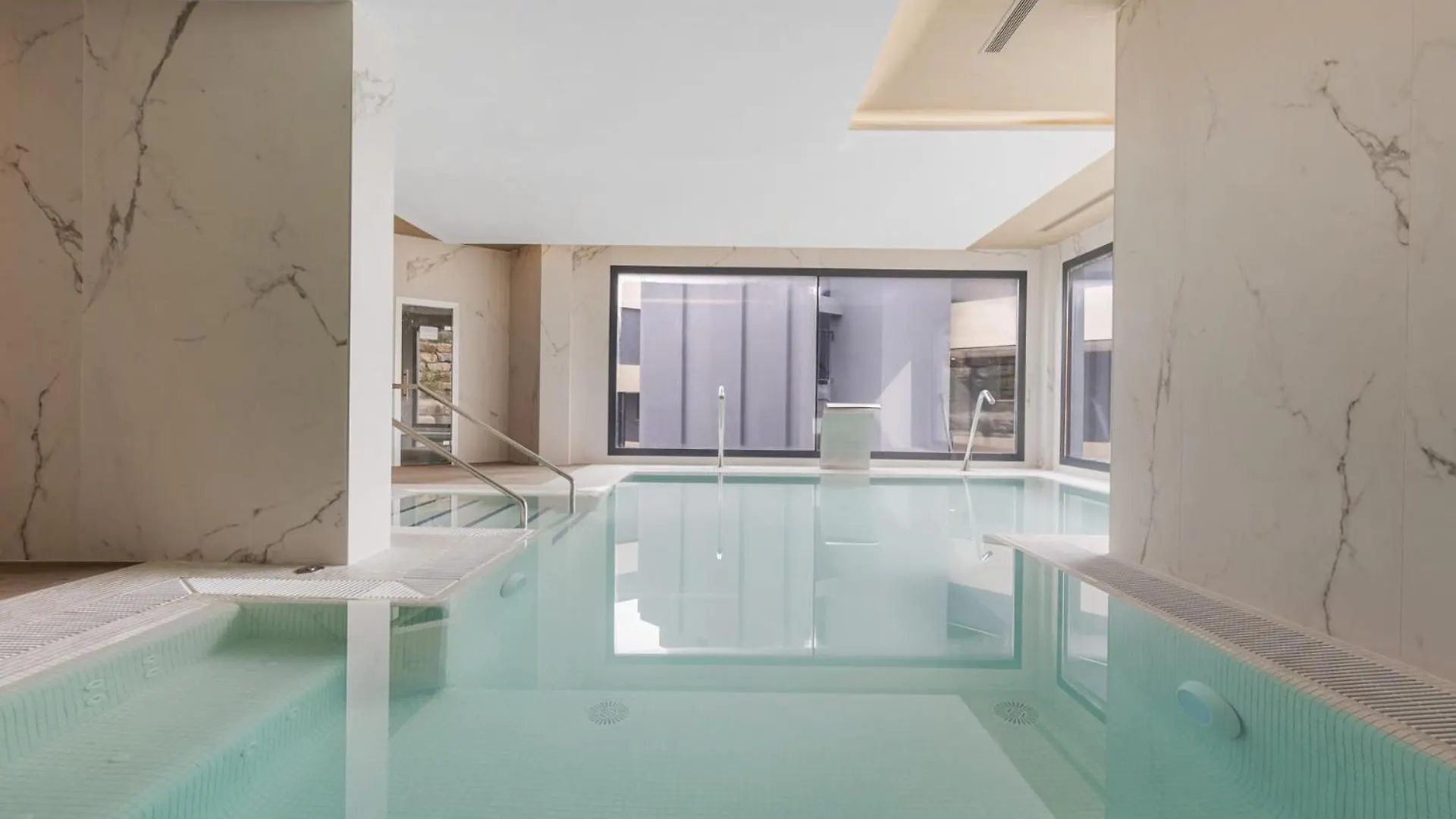 Apartamento Vivi Homes - Eros Luxury, Pool, Sauna, Gym & Terrace Estepona España